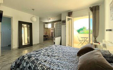 Property slide 16