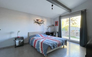 Property slide 19