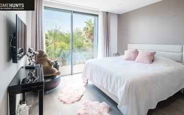 Property slide 18