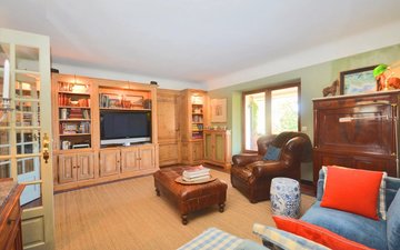 Property slide 16
