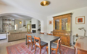 Property slide 18