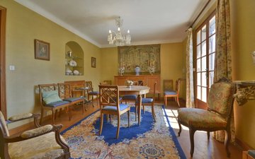 Property slide 16