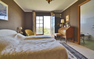 Property slide 18