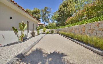 Property slide 10