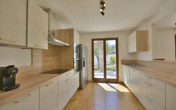 Property slide 16