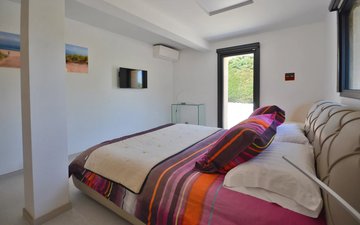 Property slide 20