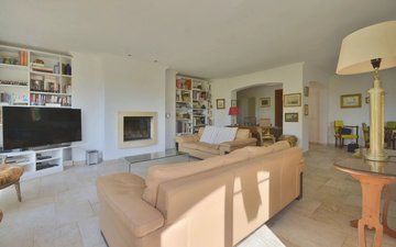 Property slide 14