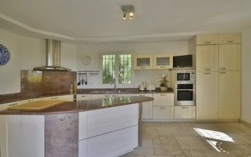 Property slide 17