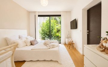 Property slide 16