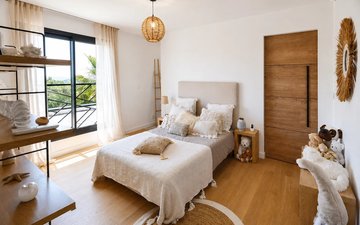 Property slide 17