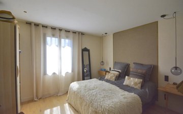 Property slide 16