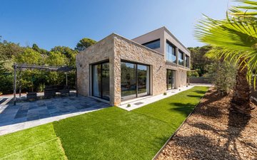 Property slide 14
