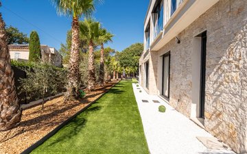 Property slide 16