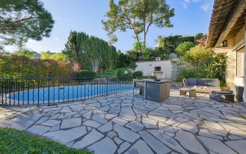 Property slide 10