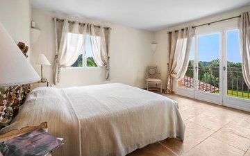 Property slide 18