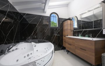Property slide 16
