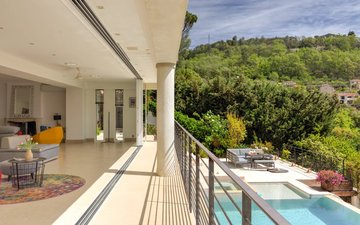 Property slide 16