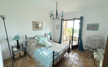 Property slide 10
