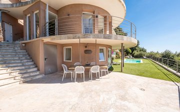 Property slide 16