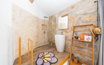 Property slide 16