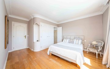 Property slide 17