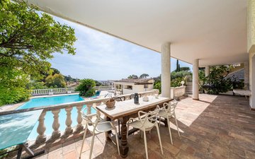 Property slide 19