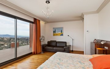 Property slide 16