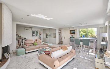 Property slide 10