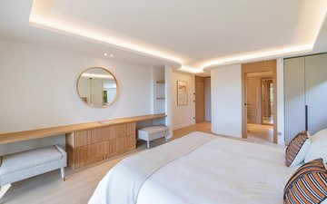Property slide 16