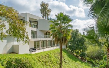 Property slide 10