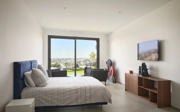 Property slide 10