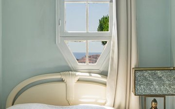 Property slide 10