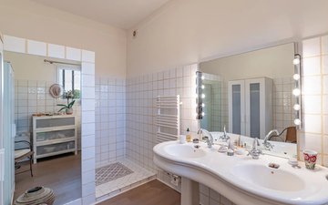 Property slide 17