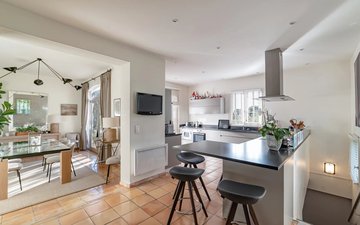 Property slide 10