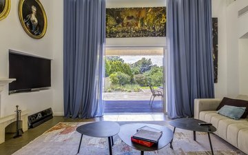 Property slide 19