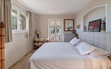 Property slide 19