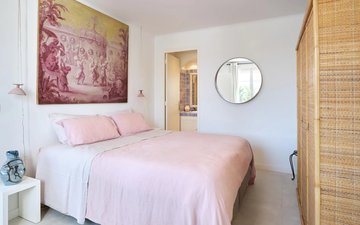 Property slide 18
