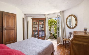 Property slide 10