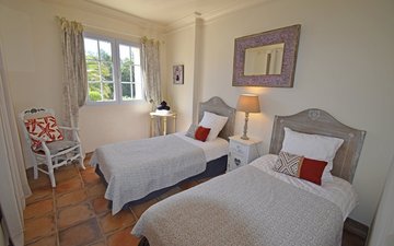 Property slide 18