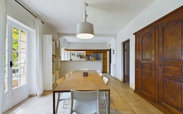 Property slide 16