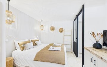 Property slide 17