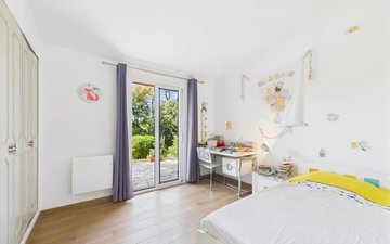 Property slide 10