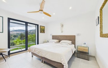 Property slide 14