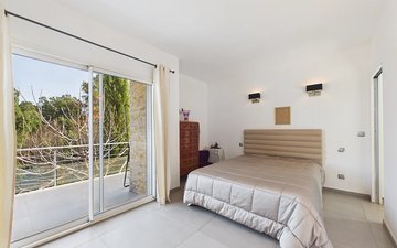 Property slide 15