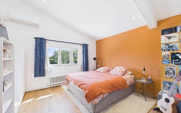 Property slide 16