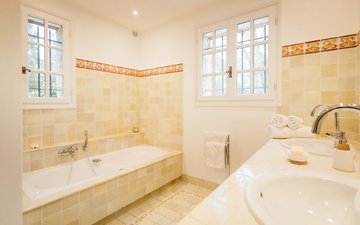 Property slide 15