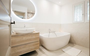 Property slide 17