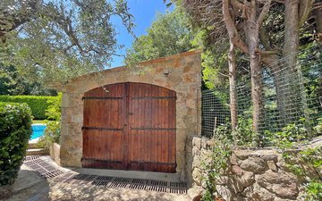 Property slide 19