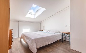 Property slide 16