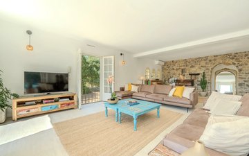 Property slide 15